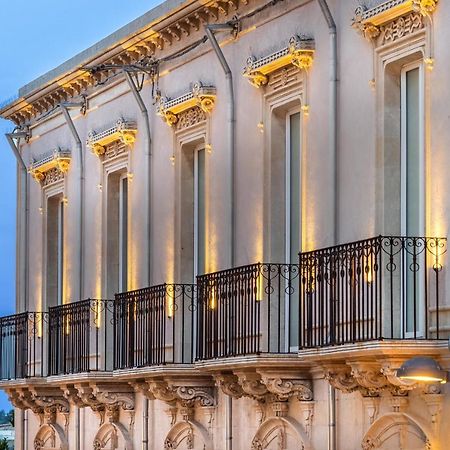 Casa Ruiz Suites Noto Ngoại thất bức ảnh