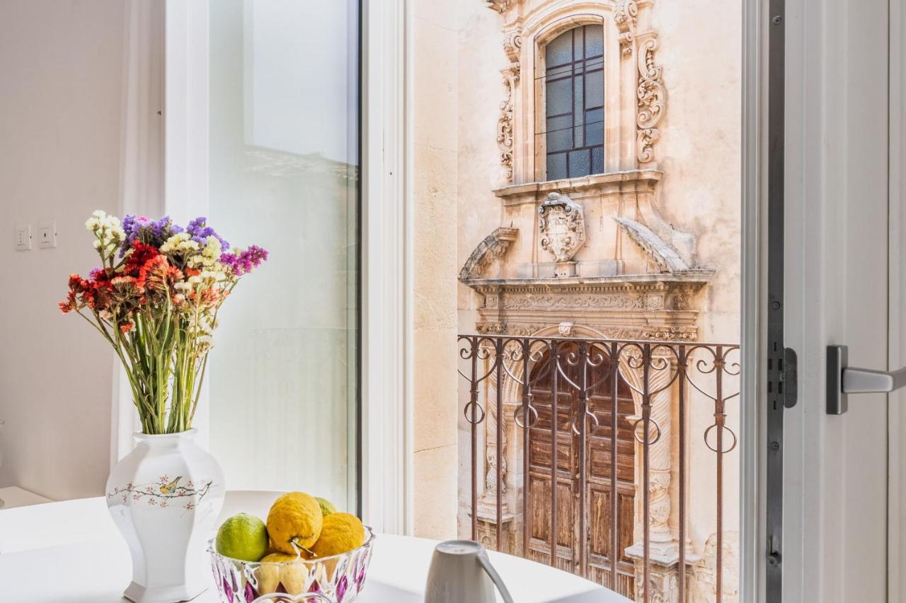 Casa Ruiz Suites Noto Ngoại thất bức ảnh